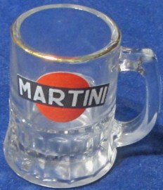 CHUPITOS-CRISTAL-EN-FORMA-JARRA-CERVEZA-5CM-ALTURA.jpg